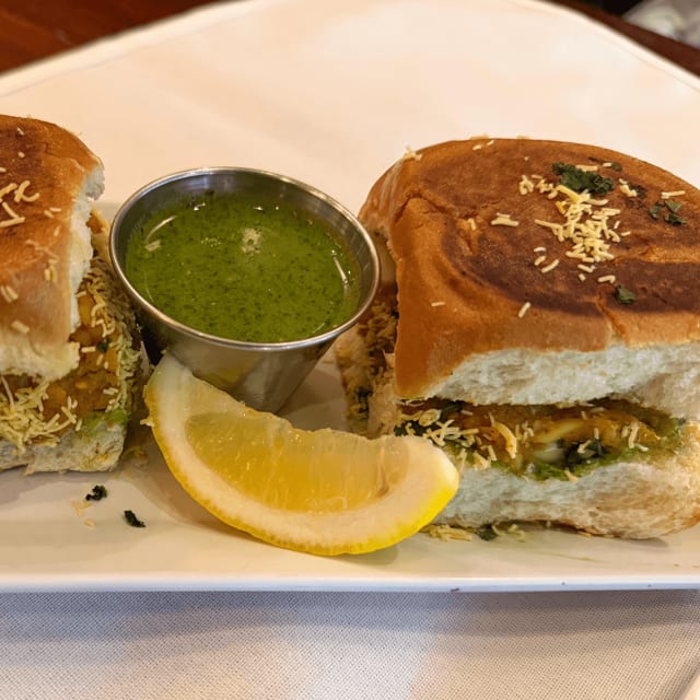 Dabeli.