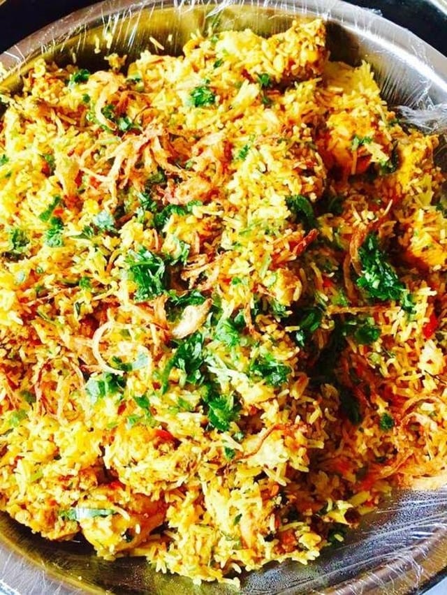 Vegetable Biryani Tray.